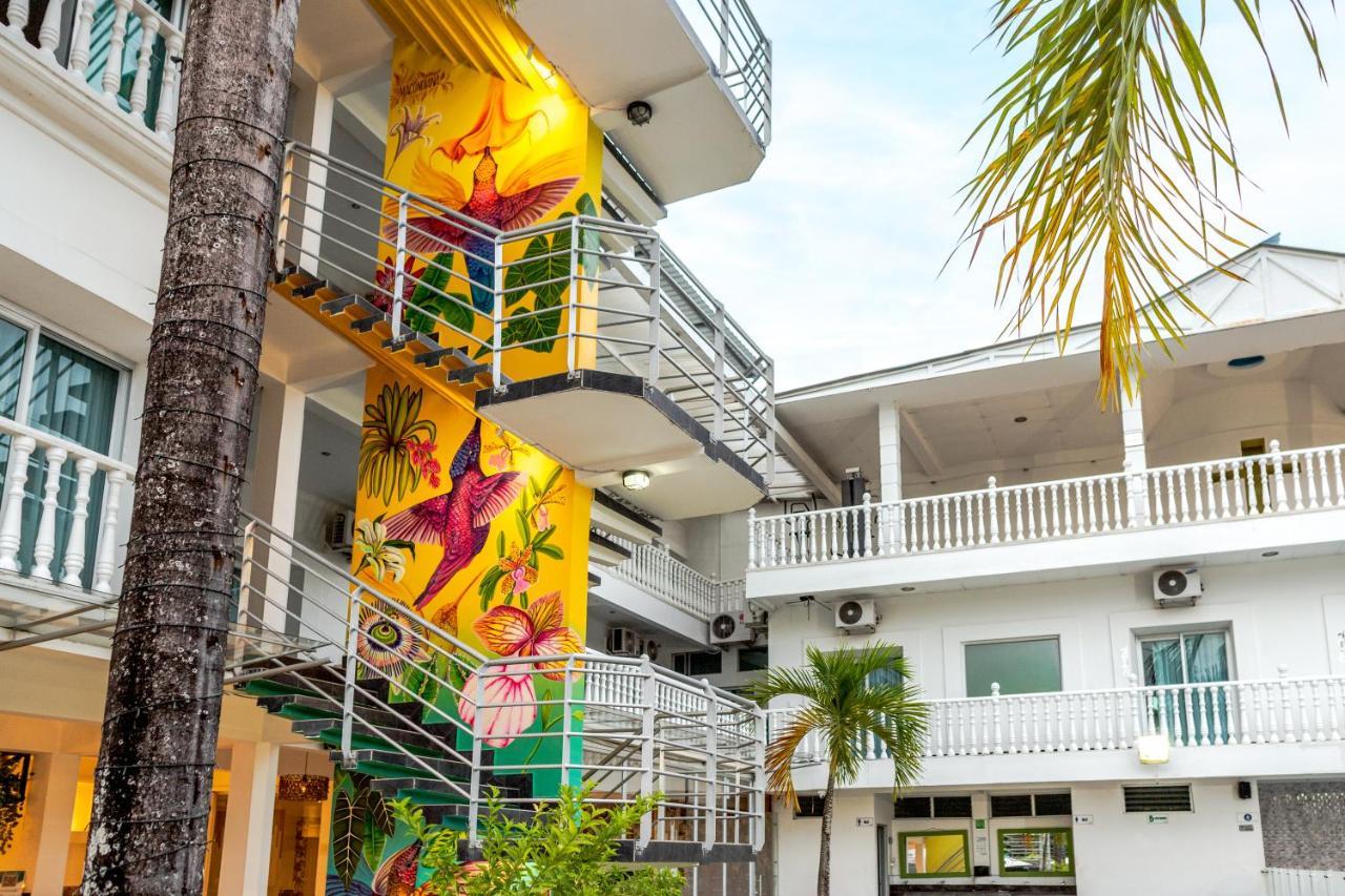 Hotel Manantial 梅尔加 外观 照片