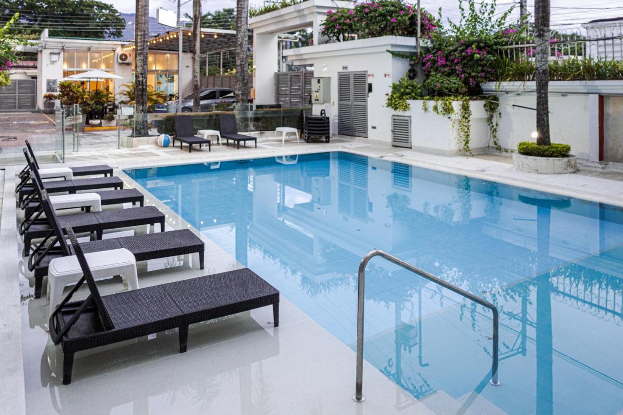 Hotel Manantial 梅尔加 外观 照片