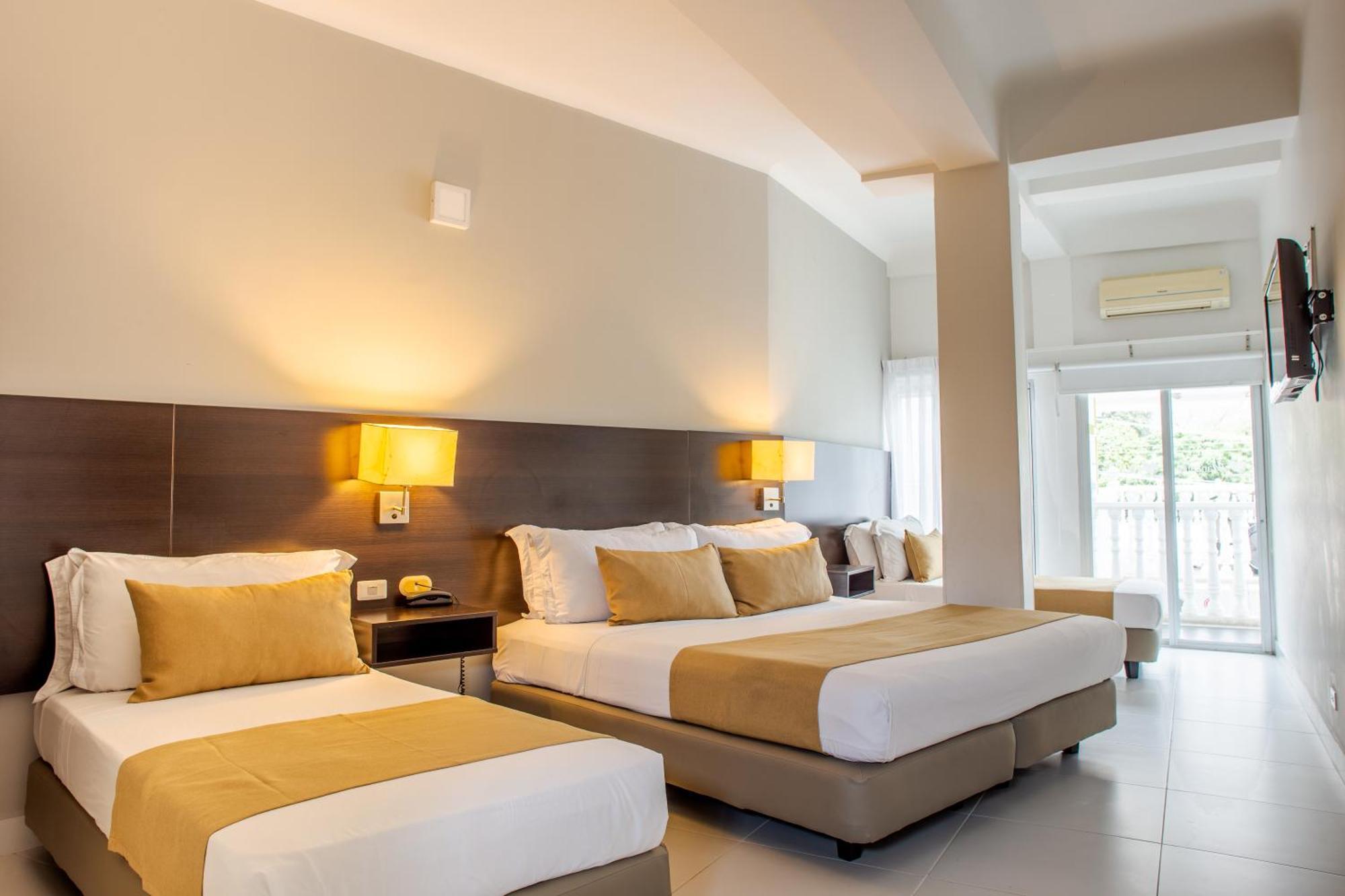 Hotel Manantial 梅尔加 外观 照片