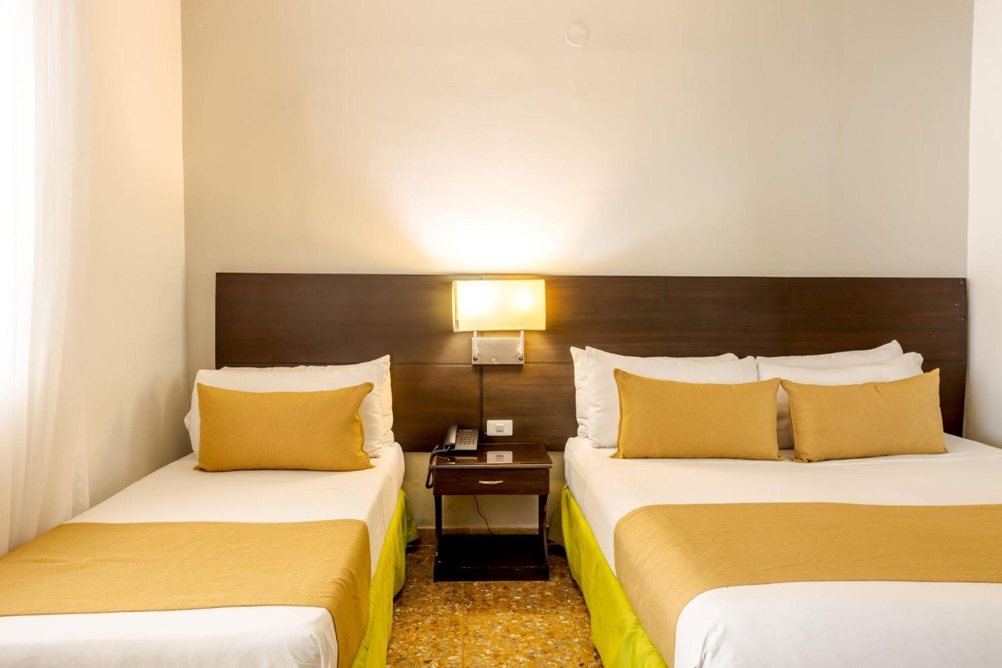 Hotel Manantial 梅尔加 外观 照片