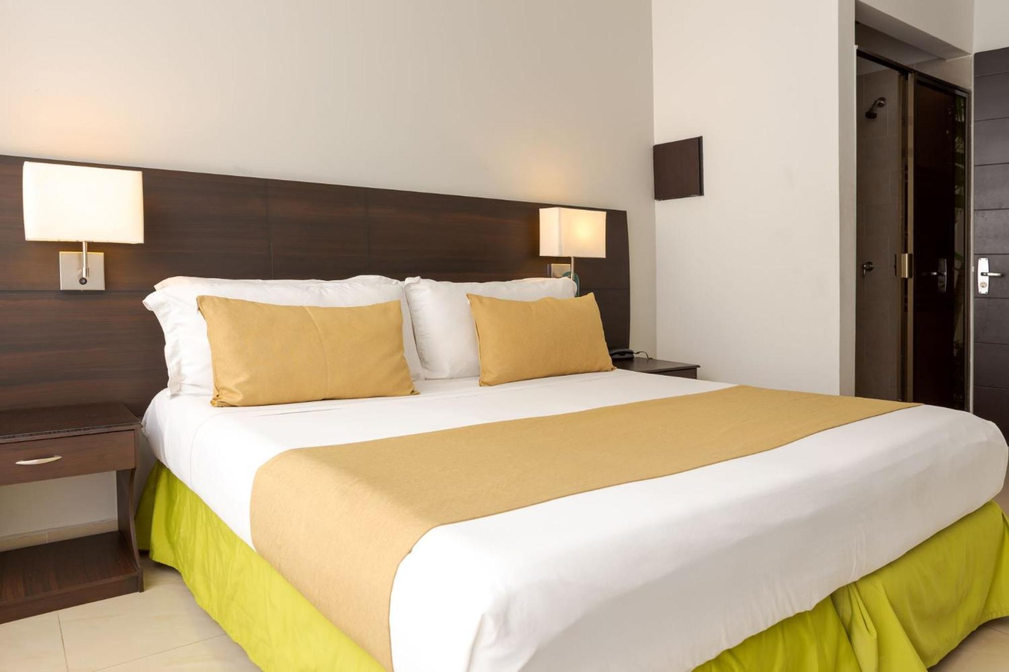 Hotel Manantial 梅尔加 外观 照片